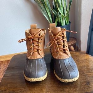 LL BEAN Women’s Bean Boots/ size 8